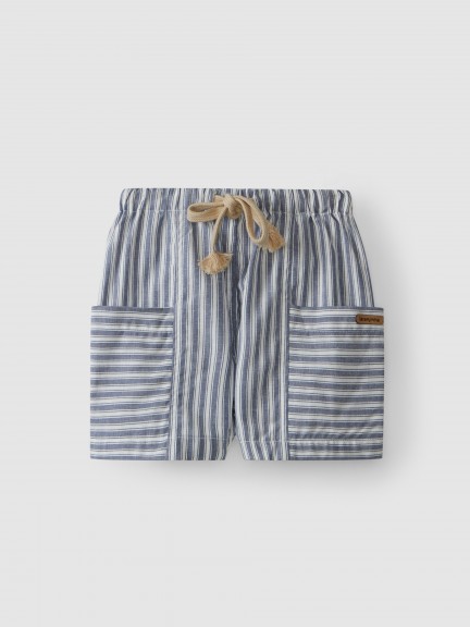Striped shorts with pockets