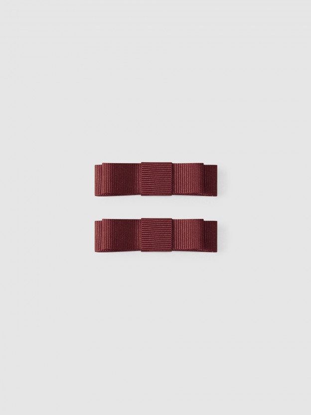 Two barrettes set