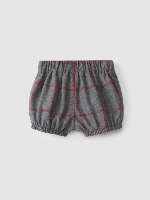 Plaid shorts with elastic
