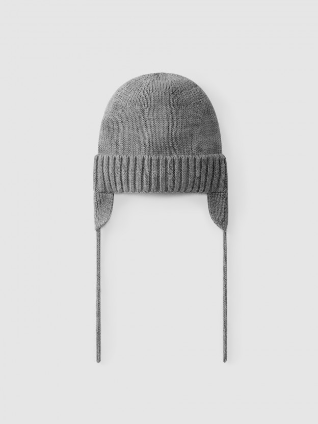 Knitted aviator hat