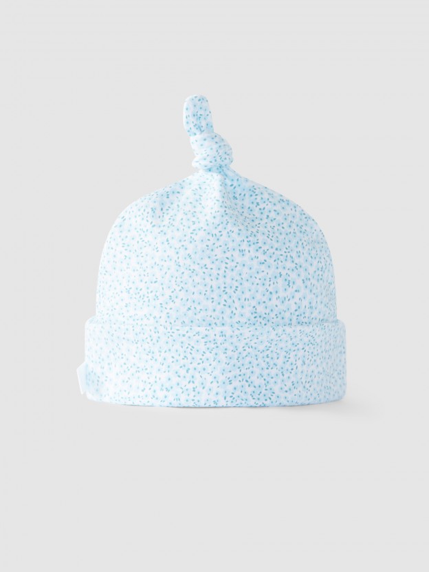 Knot patterned hat
