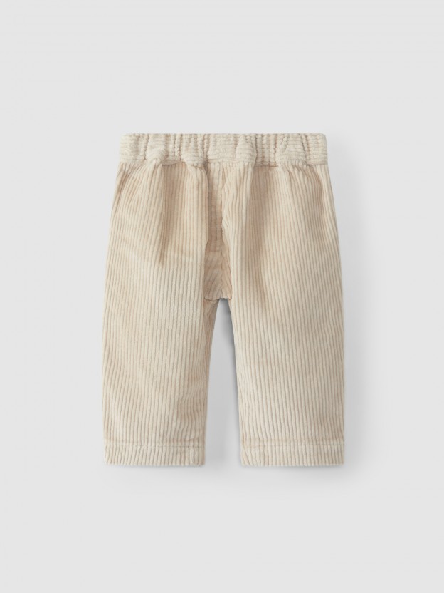 Corduroy pants with pockets