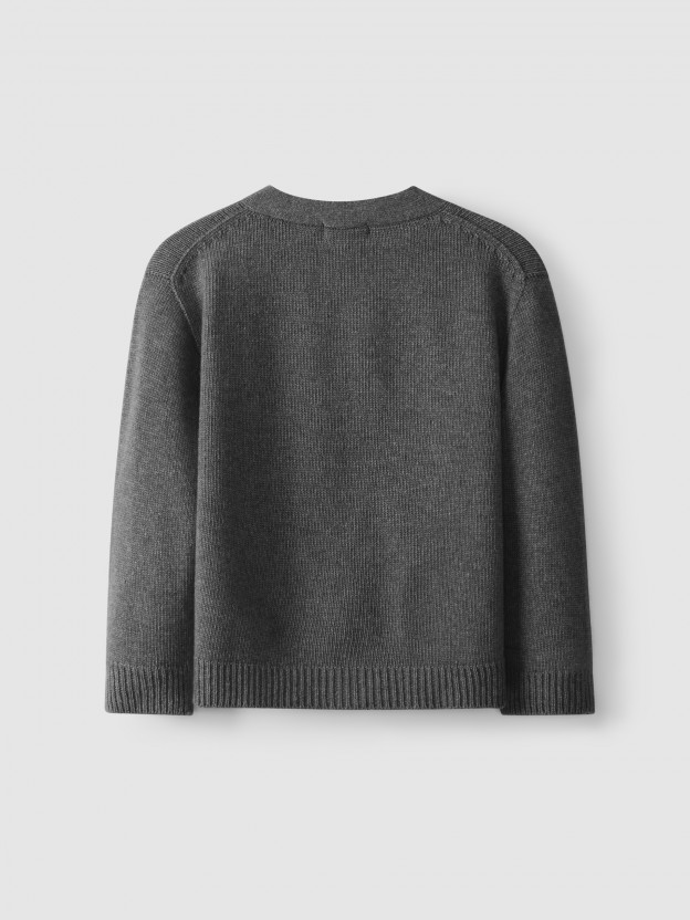 V-neck cardigan with pockets