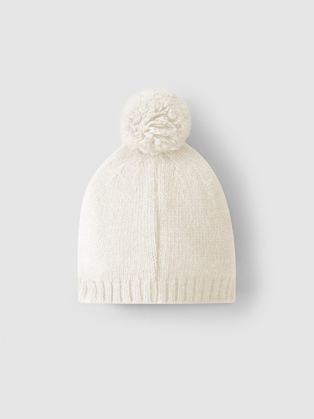 Knitted hat with pom-pom