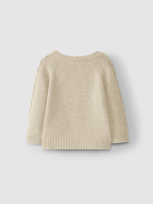 Pull avec dtail de tresse