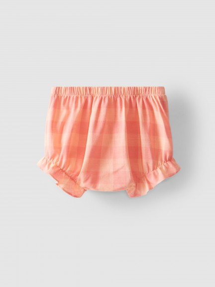 Plaid shorts with ruffle
