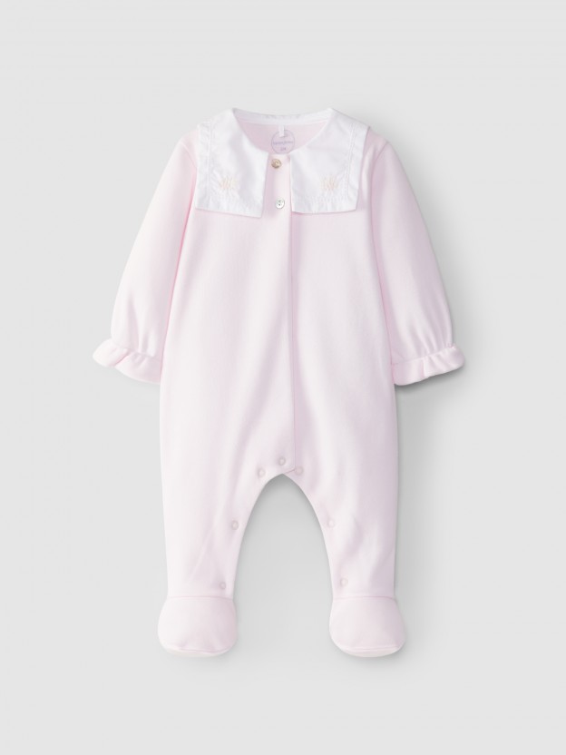 Babygrow com detalhe de bordado de flores