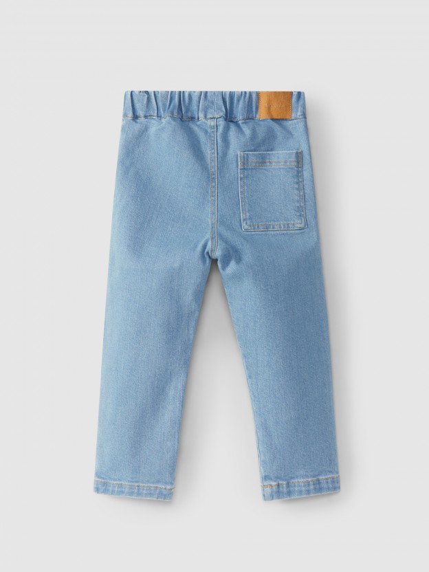 Jeans with three pockets