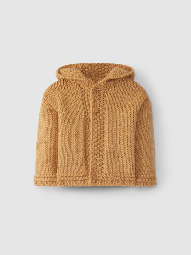 Knitted cardigan with hood