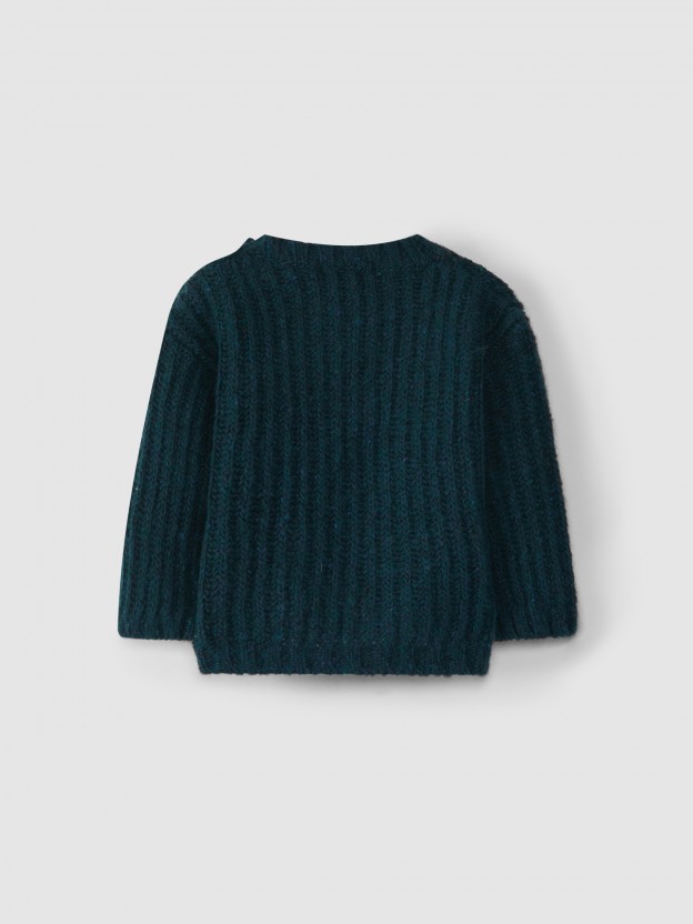 Knitted round collar jumper