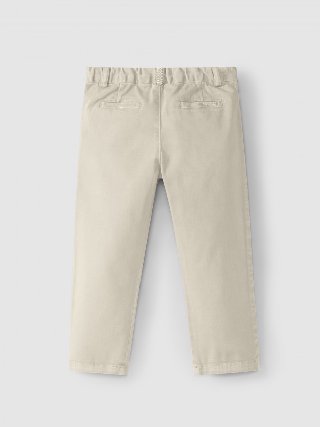 Serje pants with four pockets.