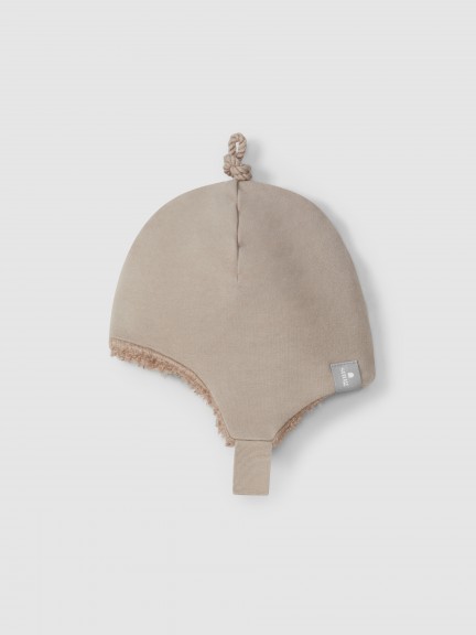 Bonnet en peluche avec nud