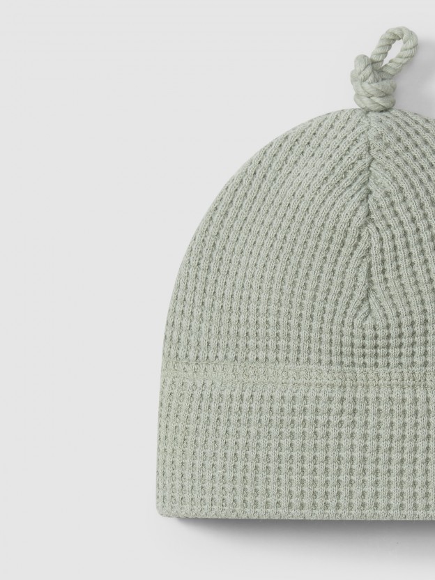 Bonnet maille gaufre avec nud