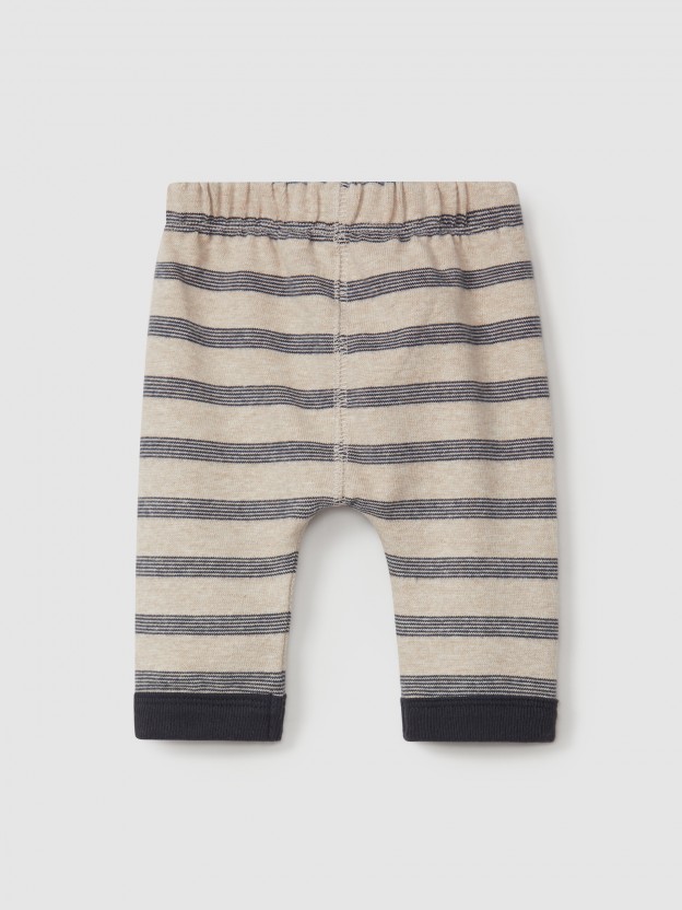 Striped pull-up pants