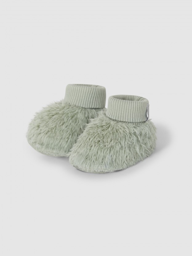 Booties in organic cotton fur