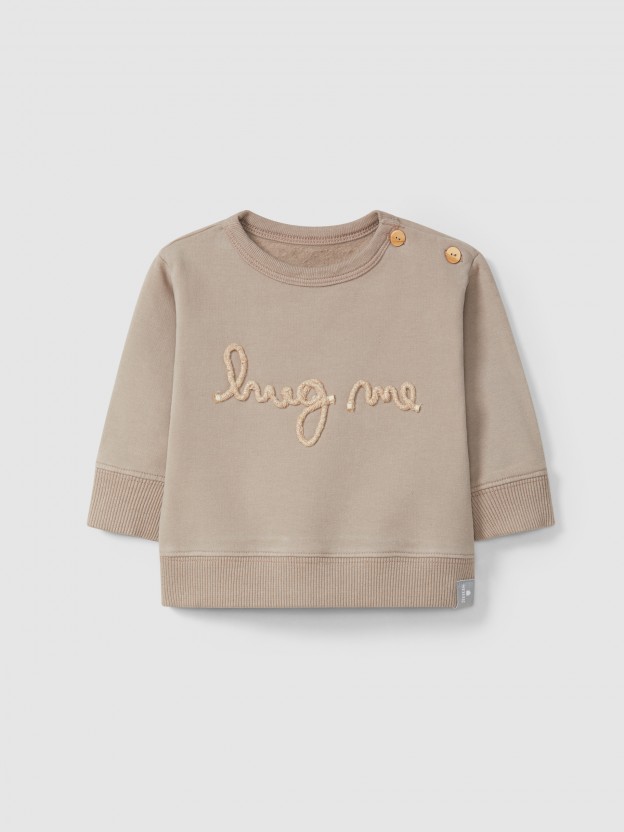 Sweat "hug me"