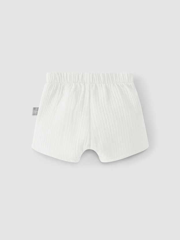 Plain shorts with pocket