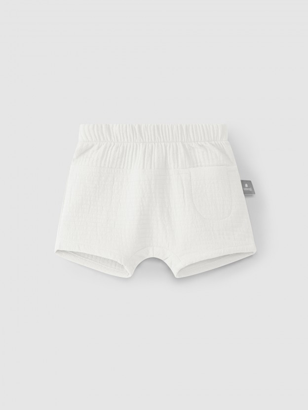 Plain shorts with pocket