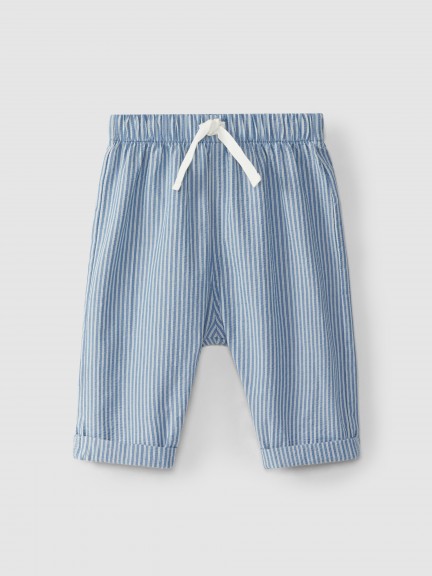 Pull-up pants in striped fabric seersucker effect