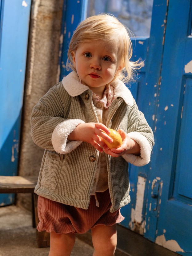 Corduroy jacket with fur