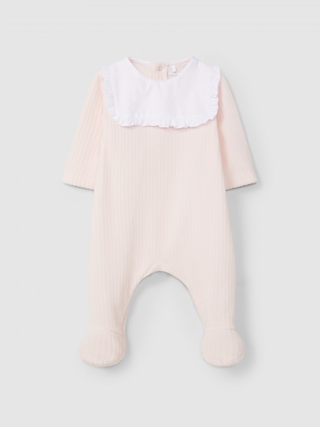 Babygrow in velvet with ruffled detail