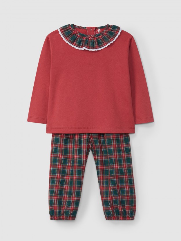 Plaid pyjamas with ruffled collar