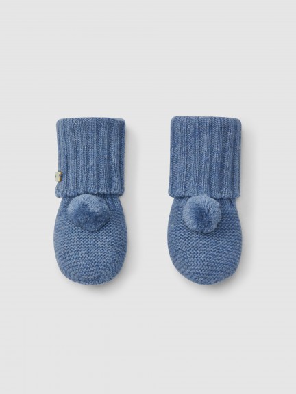 Knitted booties with pom-pom