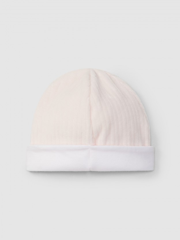 Beanie in wide-ribbed velvet