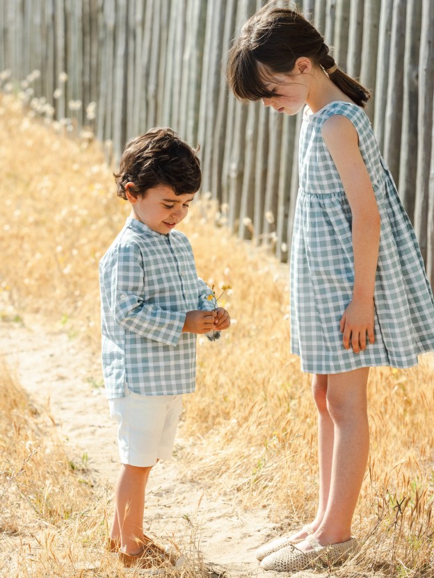Dress plaid with lace details