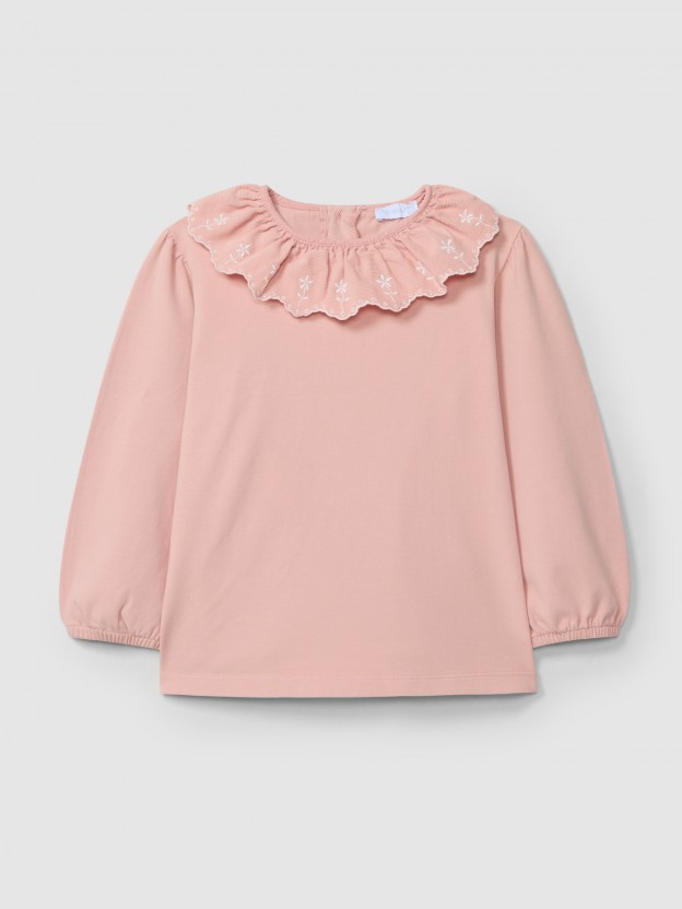 Longsleeve with ruffled collar embroidered flowers