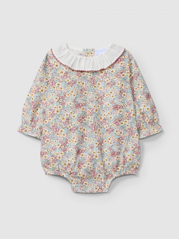 Floral shortie ruffle collar