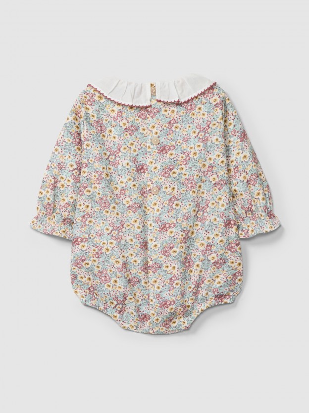 Floral shortie ruffle collar