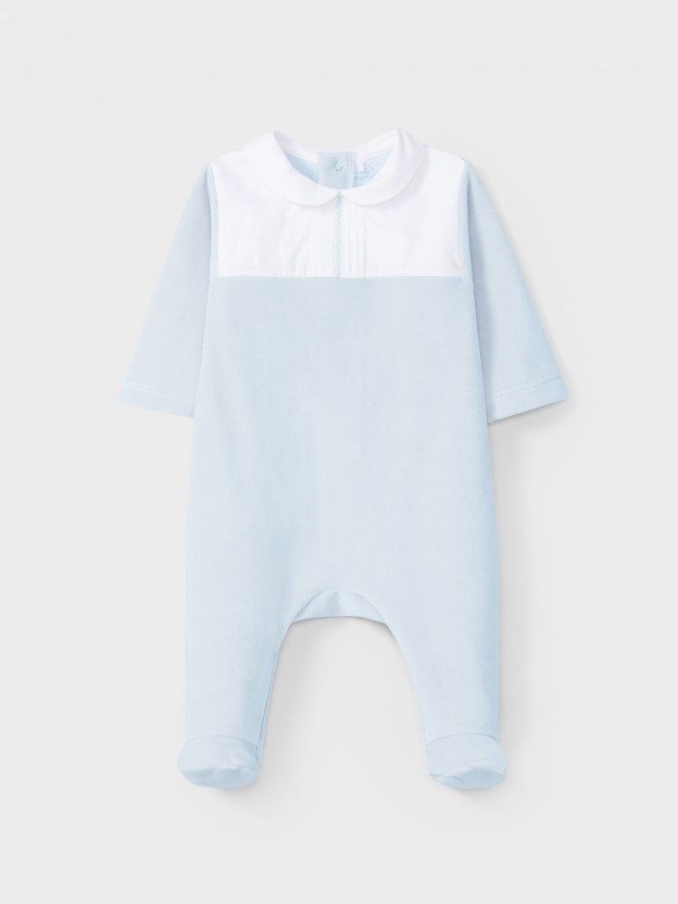 Babygrow em veludo com detalhe de pregas com bordado