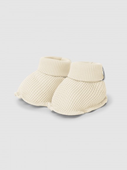 Waffle weave booties
