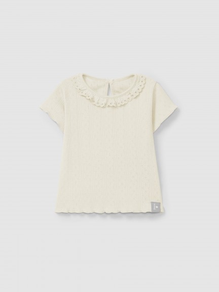 Ajour pattern T-shirt with ruffled collar English embroidery