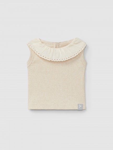Camiseta de punto acanalado y cuello bordado ingls.