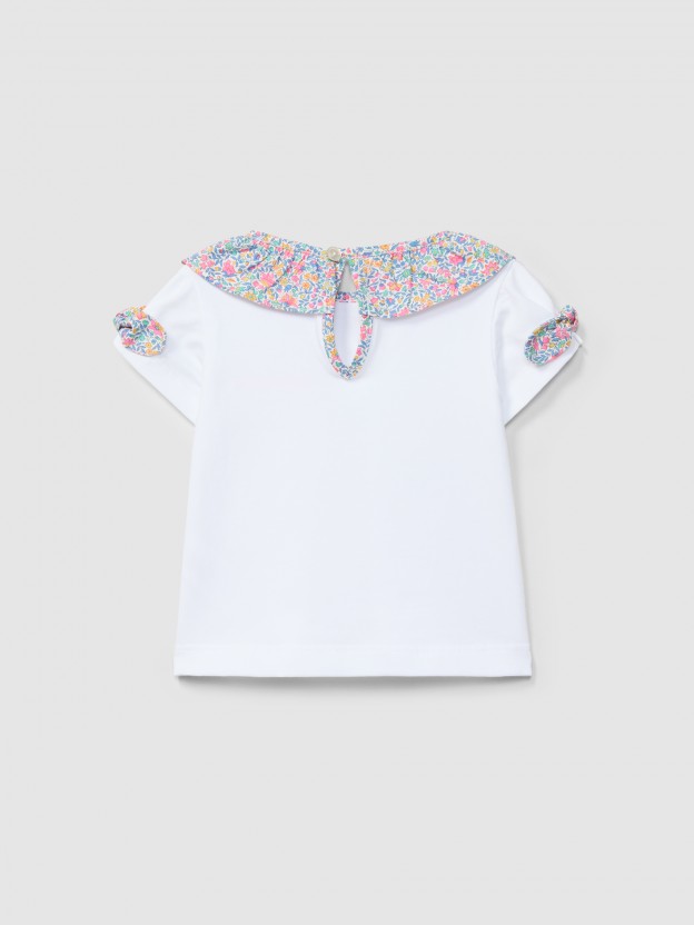 T-shirt collar in Liberty floral fabric T-shirt collar in Liberty floral fabric