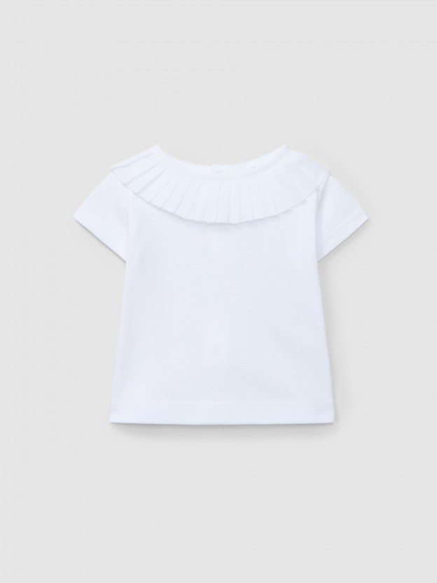 T-shirt manga curta gola plissada