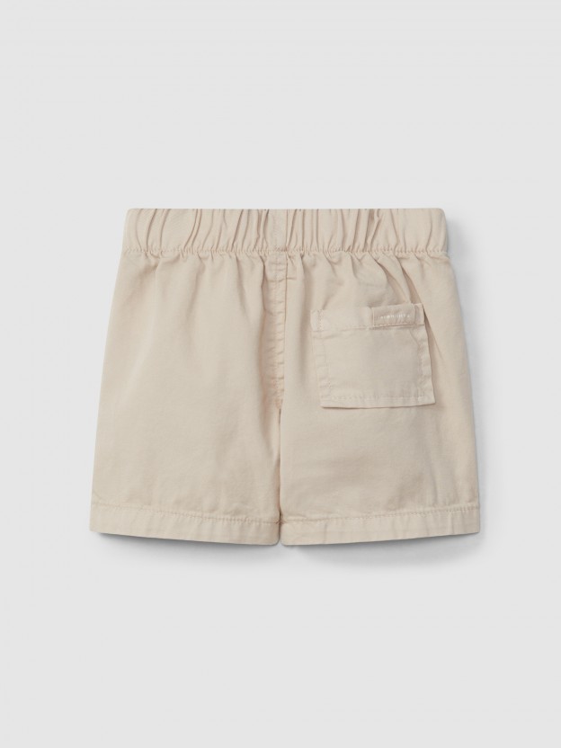 Pull-up shorts in plain twill Pull-up shorts in plain twill