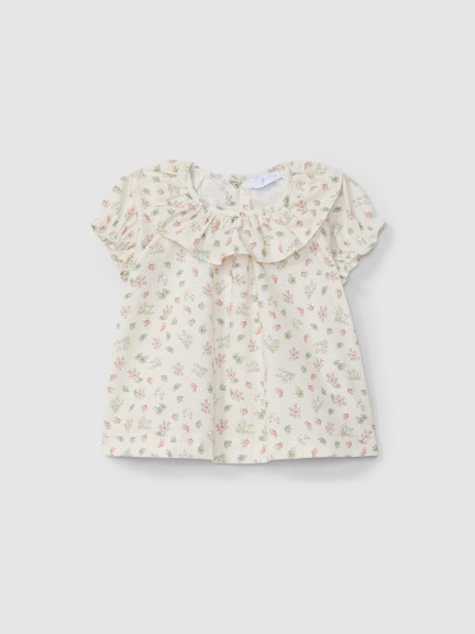 Blusa estampado floral con cuello de voltante
