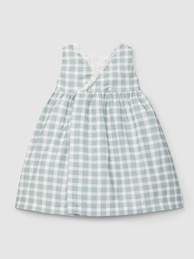 Dress plaid with lace details