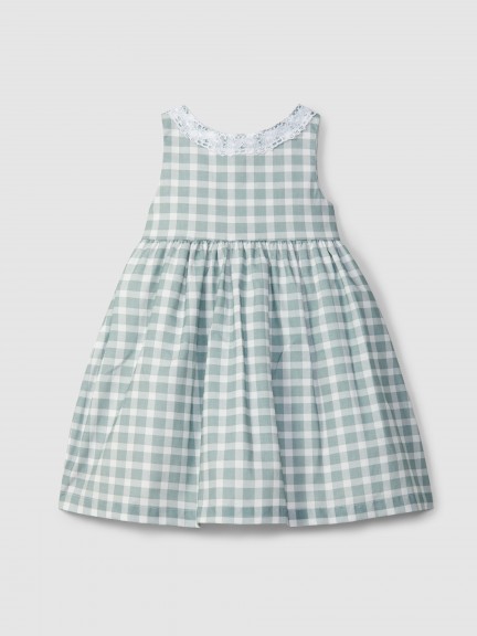 Dress plaid with lace details
