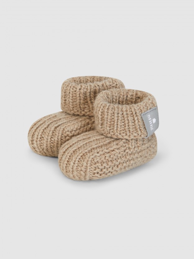 Petites bottes tricotes