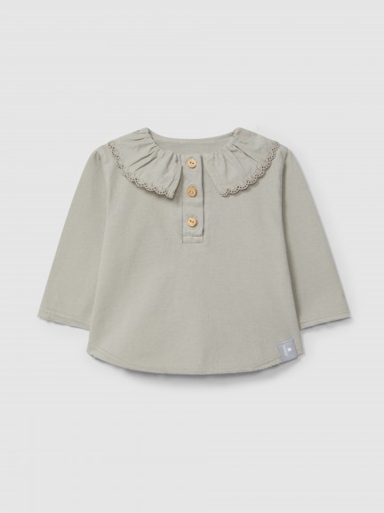 Longsleeve in organic cotton with ruffled embroidered collar