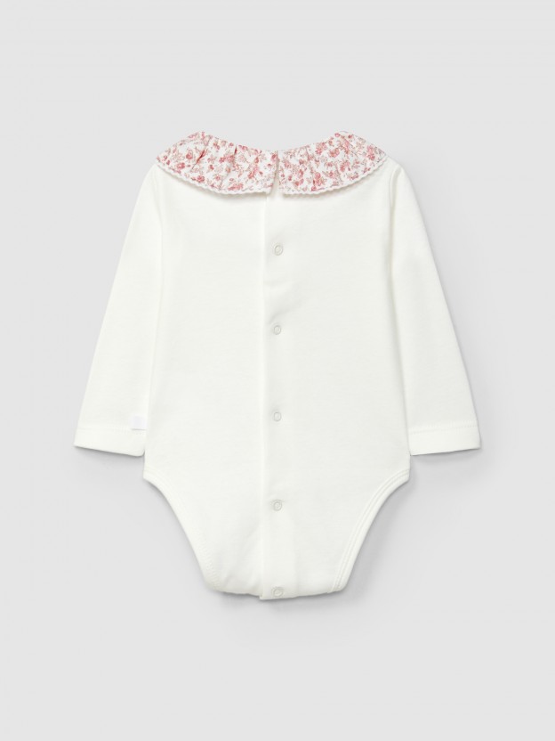Print fabric ruffled collar bodysuit with lace detail