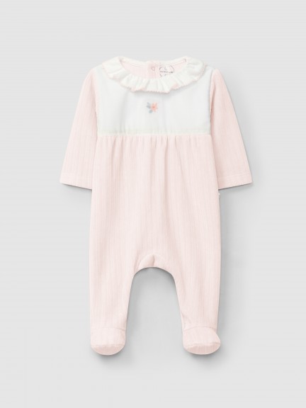 Babygrow em veludo canelado com gola de folho e detalhe bordado