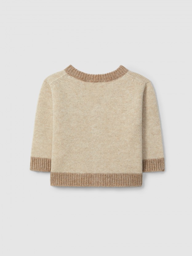 Knitted cardigan V-neck with contrast colour Knitted cardigan V-neck with contrast colour