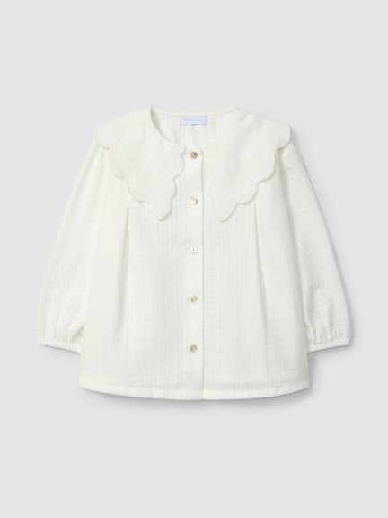 Blouse en tissu textur  col en broderie anglaise