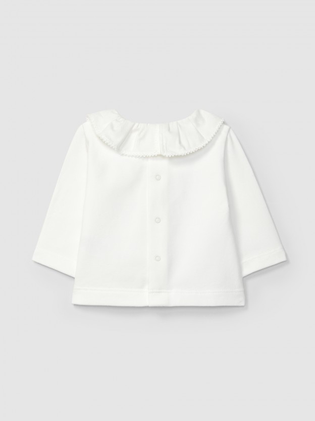 Longsleeve with ruffled collar