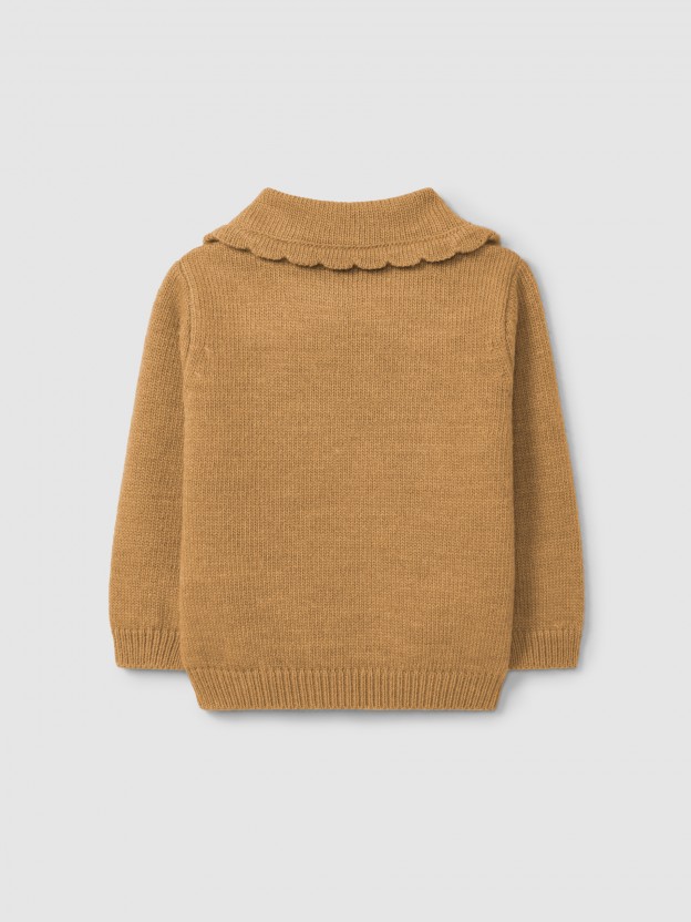 Knitted jumper embroidered flower collar